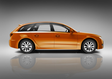 現(xiàn)代的橙色汽車