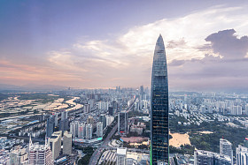 办公大楼和在深圳的现代城市景