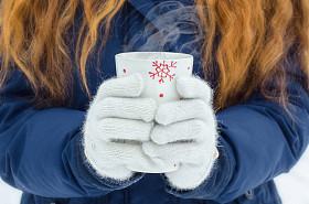 手冬天雪