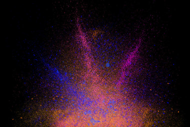 冻结多彩粉末爆炸的运动照片