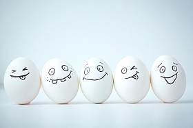 鸡蛋和滑稽的脸图片