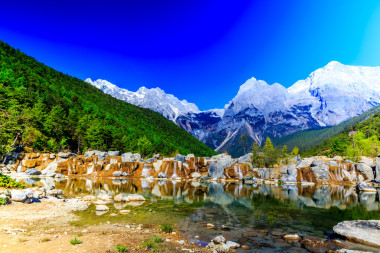 麗江： 玉龍雪山