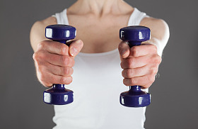 女人在做健身运动