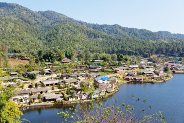 班泰 (泰國愛村)