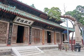 天水，中国-2014 年 10 月 8 日: 伏羲庙。著名寺院，天水，甘肃，中国