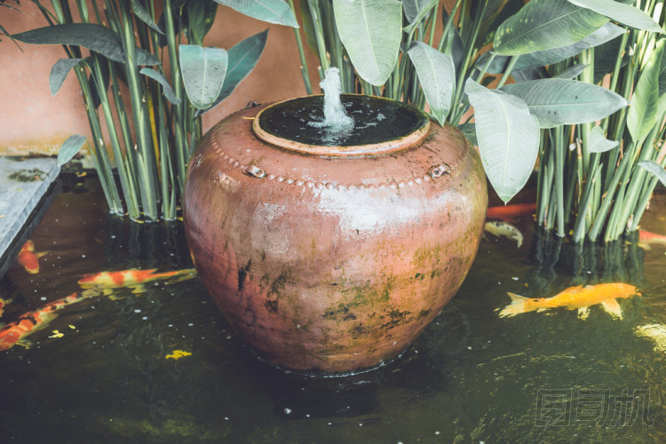 魚得水噴泉