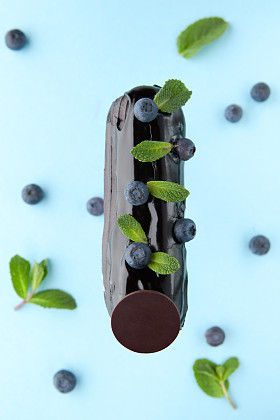 精致的奶油甜点甜点图片