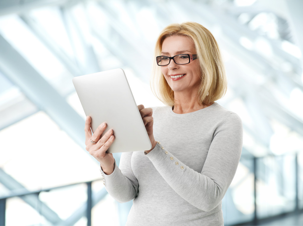 有效业务女人与平板电脑图片 有效业务女人与平板电脑图片