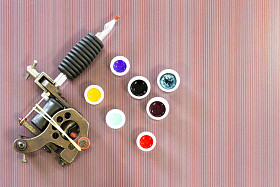 纹身会议的背景