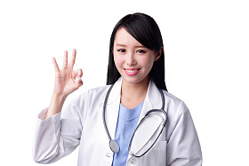 医生显示 ok 手势