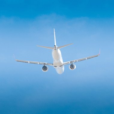 飛行的飛機(jī)圖片