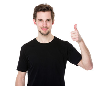 大拇指的白種人