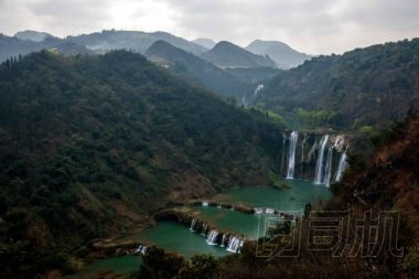 羅平九龍瀑布圖片