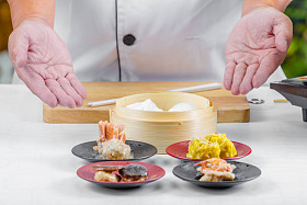厨师烹饪中餐