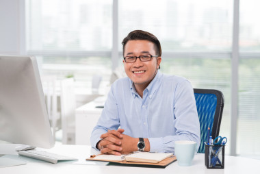 相信年輕的商人