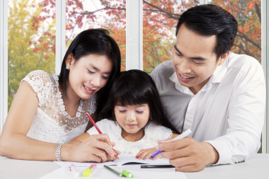 美好的家庭，做學(xué)校作業(yè)圖片