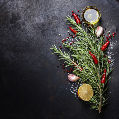 樹上的香料圖片