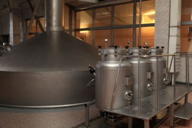 钢罐啤酒厂照片 钢罐啤酒厂照片