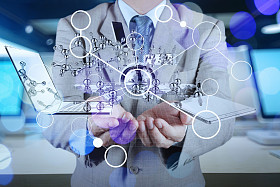 二次曝光的商人作为概念表明现代技术