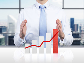 桌上的股价图图片