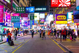 人们在购物街 Hong 香港旅