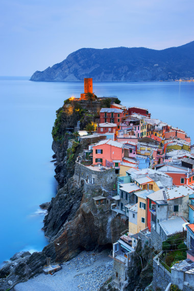 Vernazza 村莊，在日落的鳥瞰圖。五漁村，Ligury，我