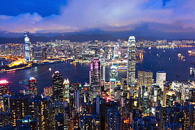 在晚上的香港城