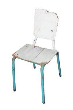 損壞了白色的椅子