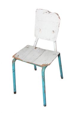 损坏了白色的椅子