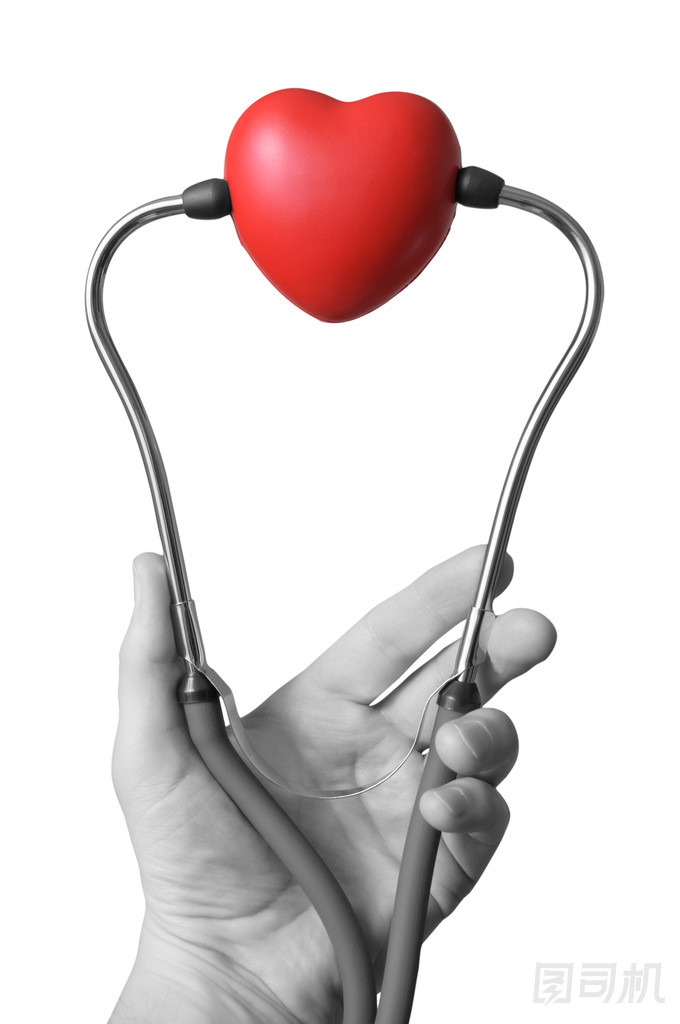 手用听诊器和心灵