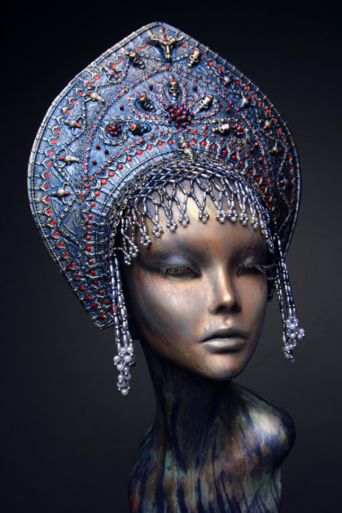 模特在珠藍頭磨損圖片