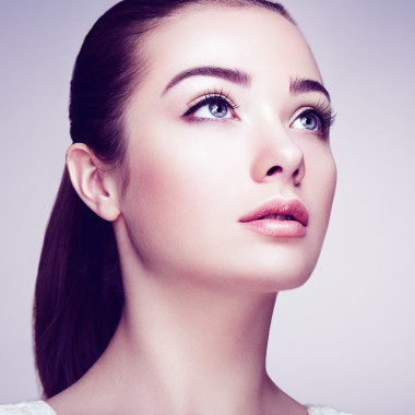 美麗的女人的臉