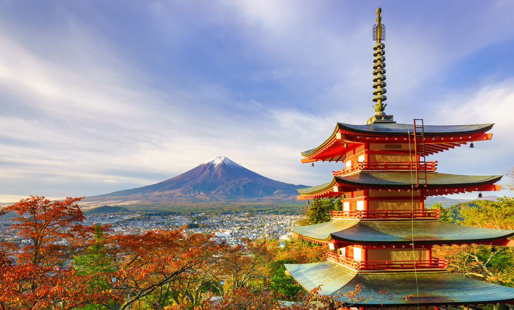 与 Chureito Pagoda 在日出，吉田，日本富士山 