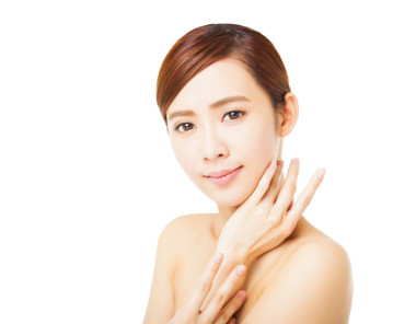 美麗的年輕女子臉特寫圖片