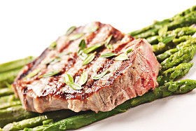 圆角的芦笋牛肉