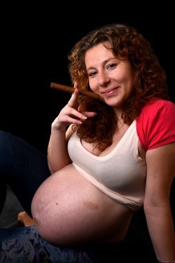 吸煙者懷孕的母親