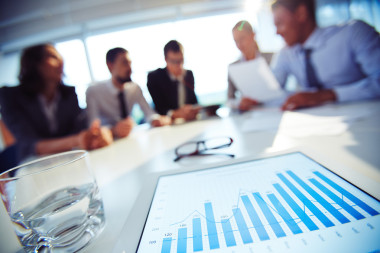 本文使用图表和玻璃水图片