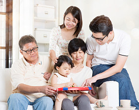 爷爷奶奶玩后代图片