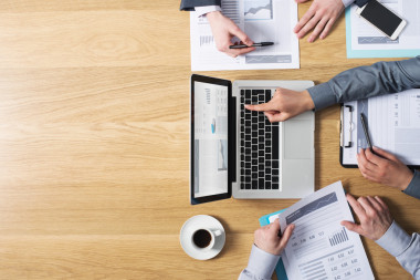 業(yè)務(wù)團(tuán)隊(duì)手工作