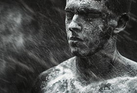 在 facee 人泥脏苍蝇