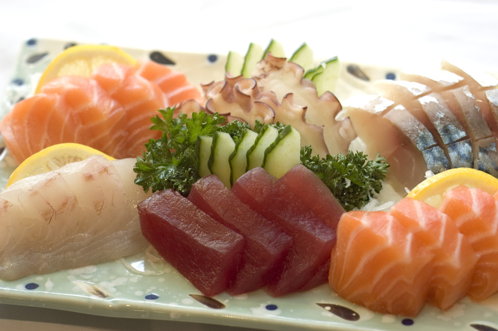 日本食品、 生鱼、 金枪鱼、 三文鱼、 细节，板上