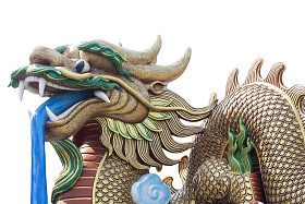 中国风格龙雕像图片