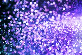 与自然景和明亮的金色灯光的节日背景。老式魔术背景颜色