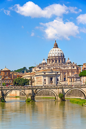 著名圣伯多禄大教堂在罗马,图片