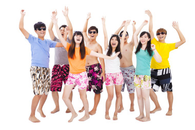  青年組跳舞和享受暑假快樂 