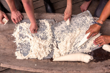 欧洲游客磨丝兰根图片