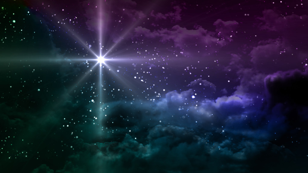 星夜与多彩多云的天空