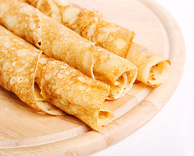 主板上的美味煎饼图片