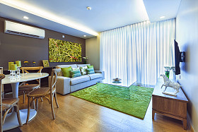 厨房和客厅照片