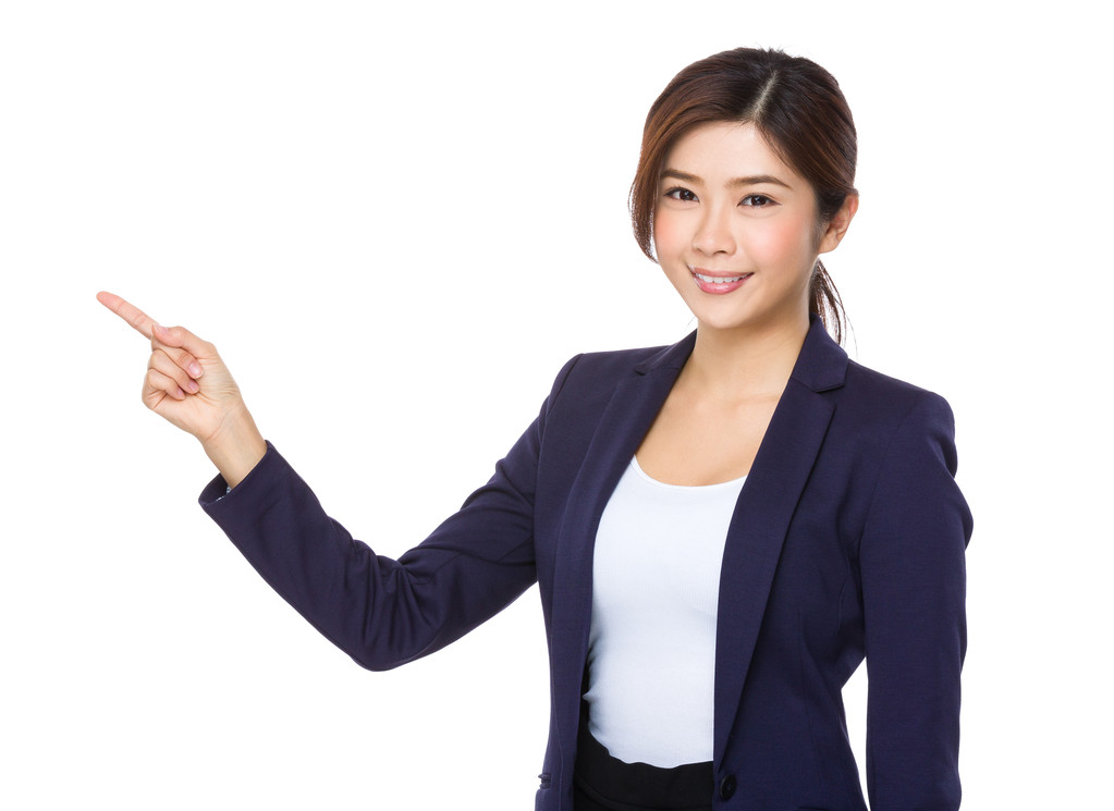 亚洲年轻女商人在西装